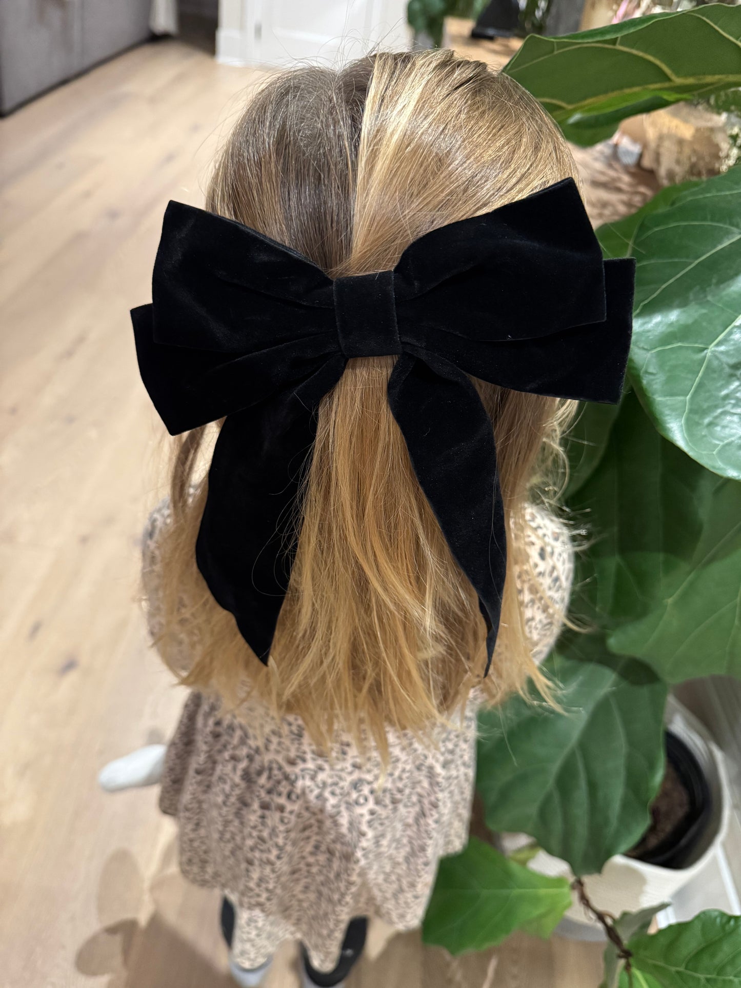 Velvet hair bows