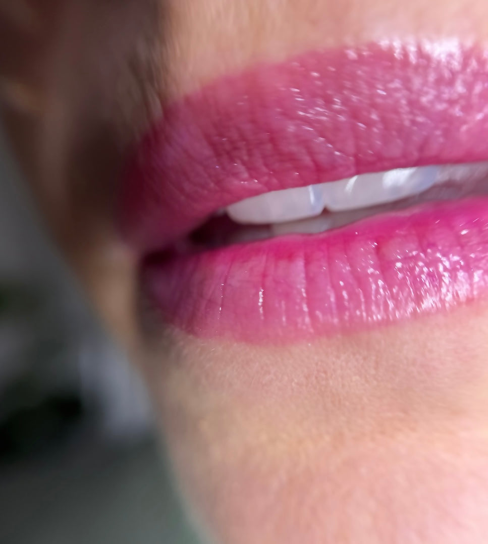 Adapt, Colour Changing Lip Gloss