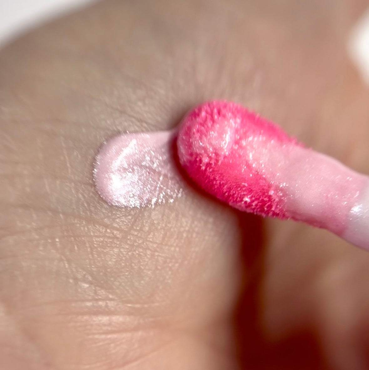 Adapt, Colour Changing Lip Gloss