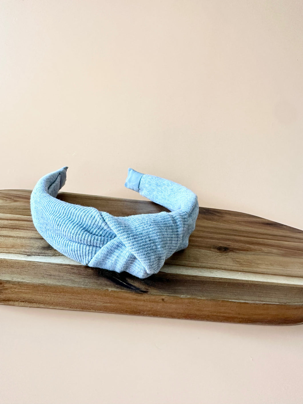 Heather grey ribbed knotted crown
