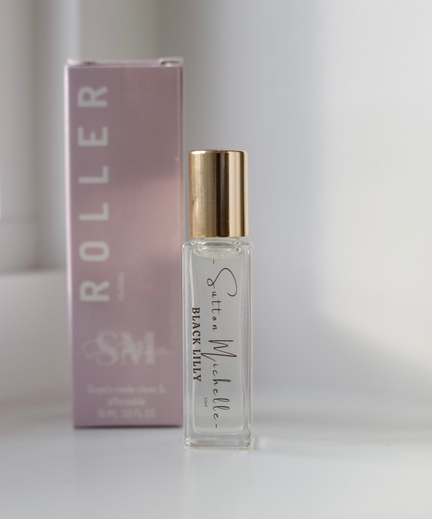 Black Lilly perfume roller