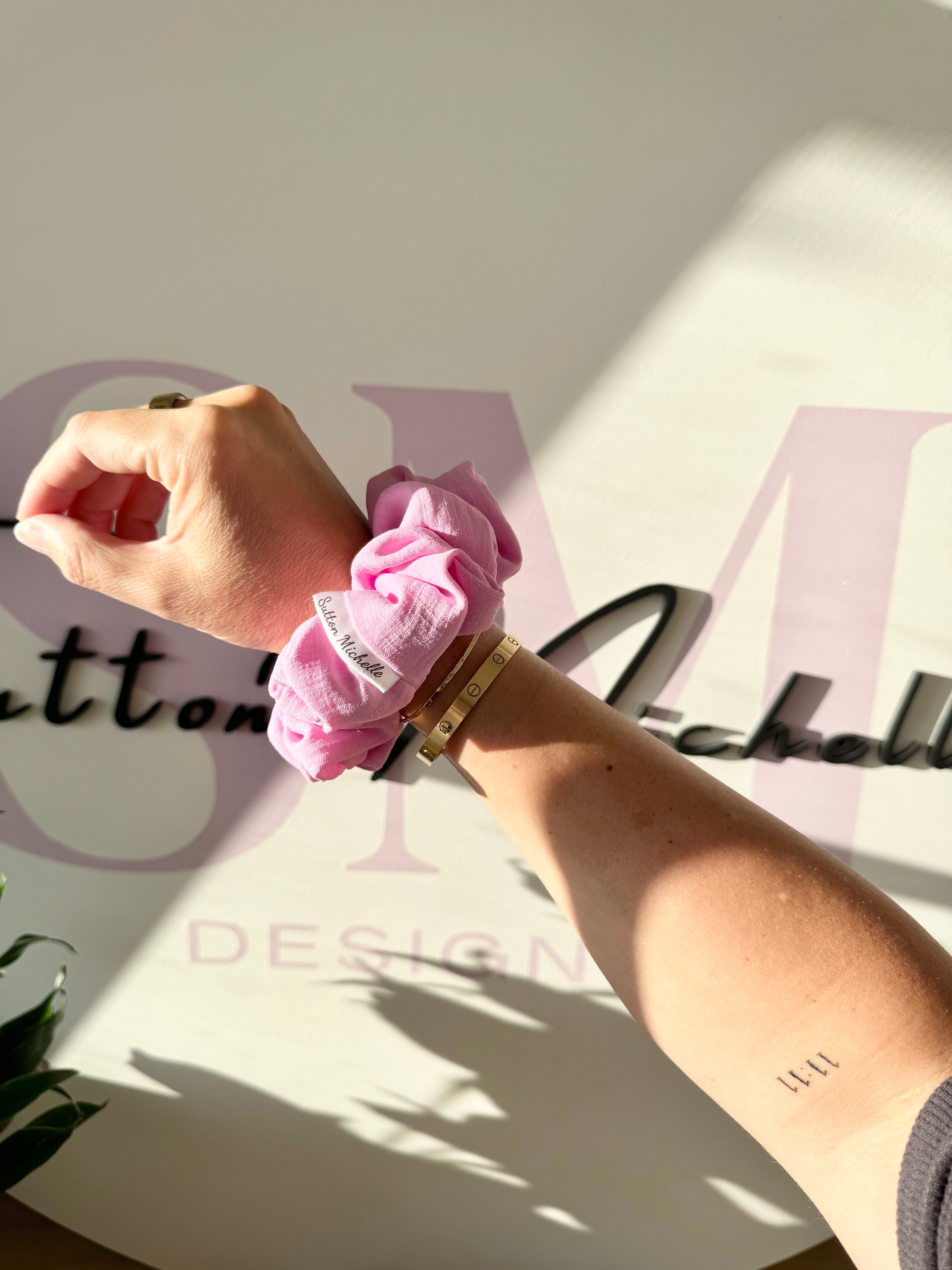 Bubble Gum scrunchie